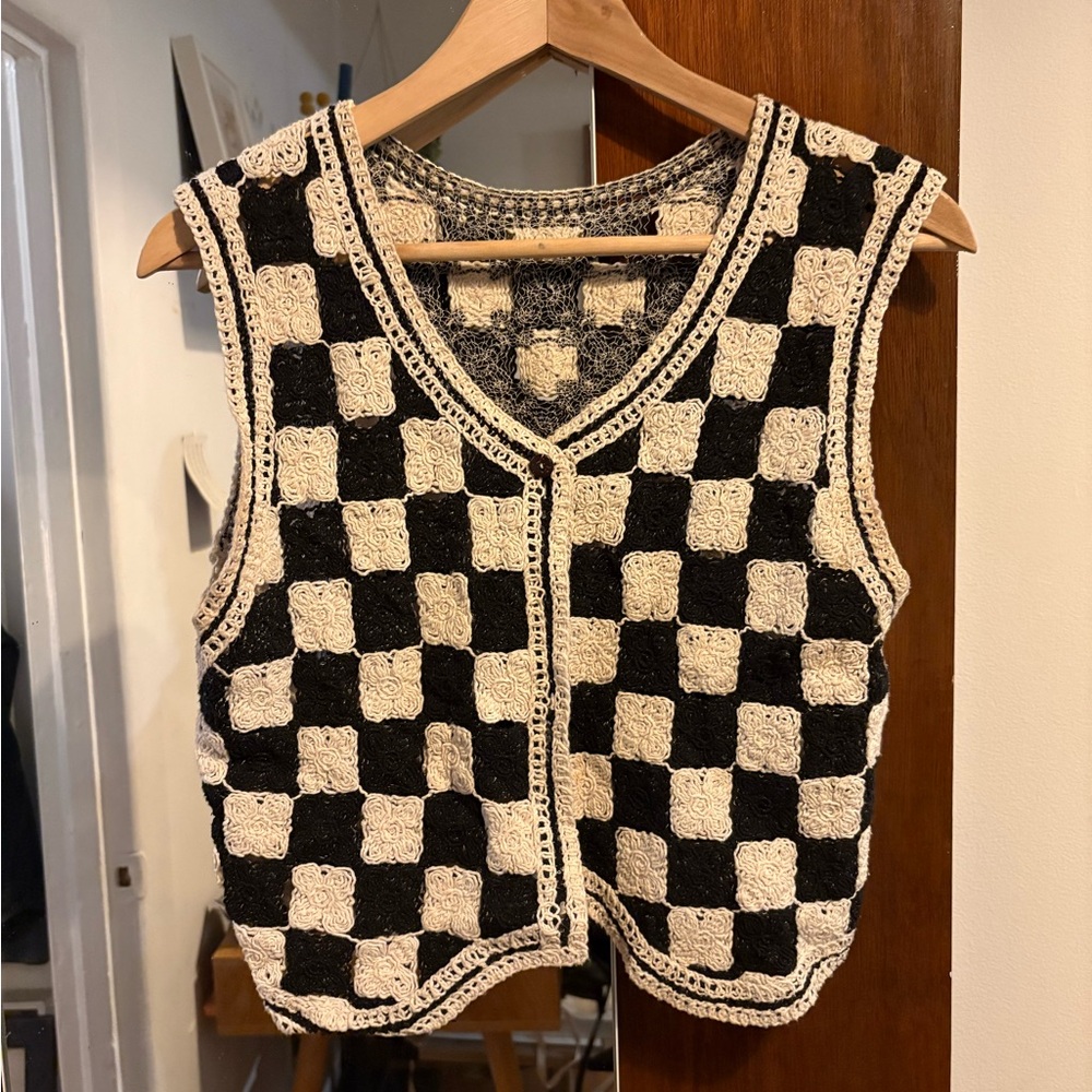 Pinkyotto Black and White Checkered Tank Top